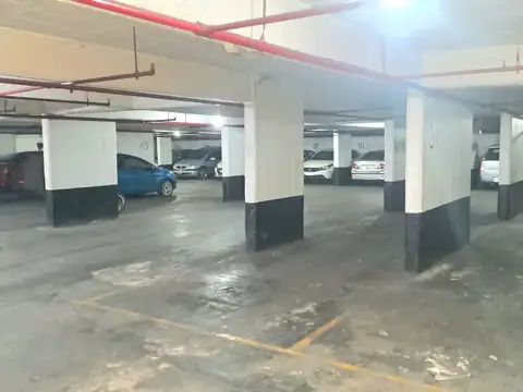 VENTA COCHERA FLORES AVENIDA SAN PEDRITO