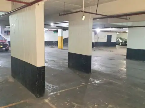 VENTA COCHERA FLORES AVENIDA SAN PEDRITO