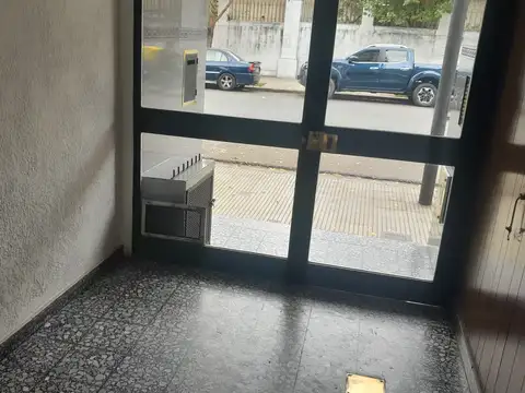 Avenida Teniente General Donato Álvarez 1200, Piso P.B