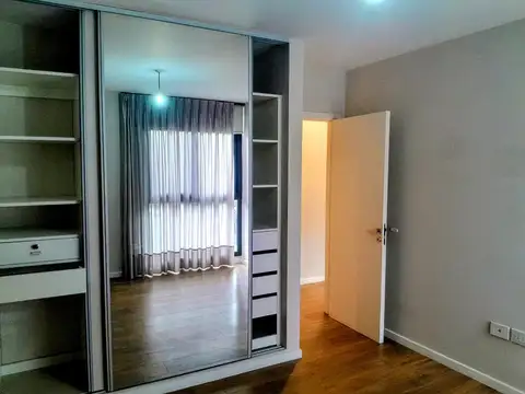 Manuel De Falla 7100, Piso 1