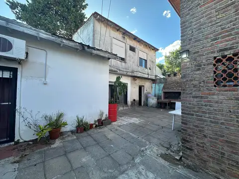 Terreno, Local y  2 casas en dos lotes propios