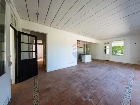 Casa 5 ambientes con 3 baños