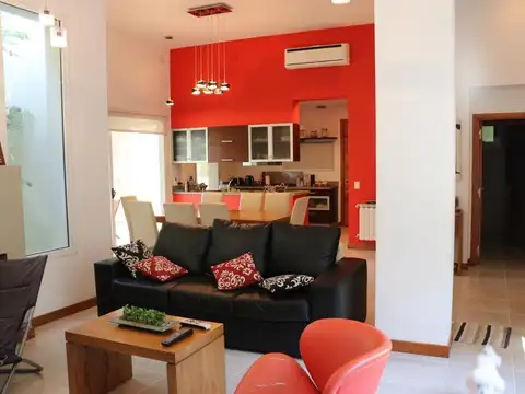 Casa en Alquiler Temporal en Pinamar, USD 3.500