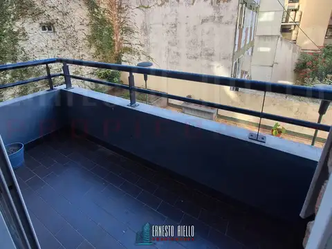 9 De Julio 200, Piso 1