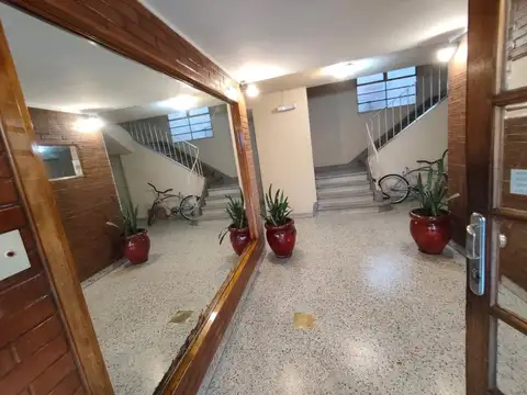 Av Chorroarin 624 , Piso 2