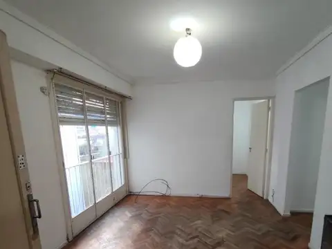 Departamento en Alquiler en Agronomia, $ 600.000