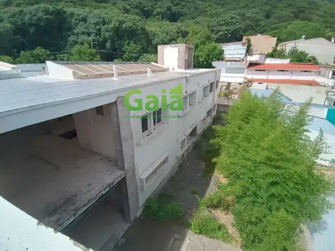 Galpon en Venta 30  mts Frente