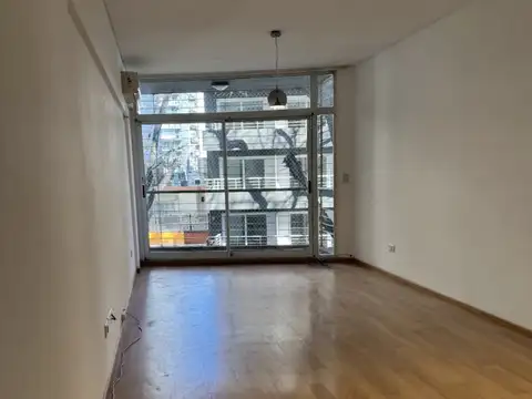 MARIO BRAVO 1100, VENTA DEPARTAMENTO DE DOS AMBIENTES CON COCHERA