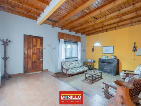 Casa 4 ambientes con 3 baños