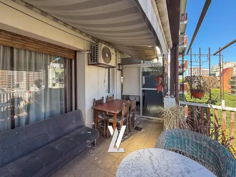 Departamento 2 ambientes en venta en Las Cañitas - apto crédito