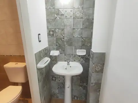 Hermosa oficina frente a la municipalidad de Ituzaingó