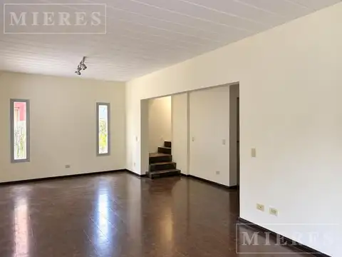 Casa en Alquiler en El Atardecer, USD 2.200