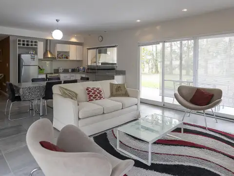 VENTA Casa 4 AMBIENTES en Malibu CANNING