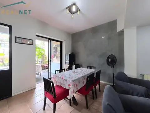 2 CASAS DE 4 AMBIENTES EN AGRONOMIA JARDIN Y QUINCHO