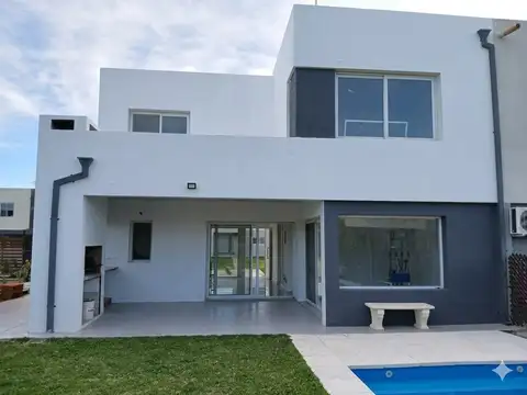 Casa en Alquiler de 3 dormitorios