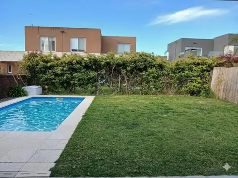 Casa en Alquiler 5 ambientes en Casas de Santa Maria, Villanueva