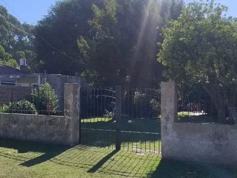 VENTA CASA 4 AMB. JORGE NEWBERY GRAN PARQUE