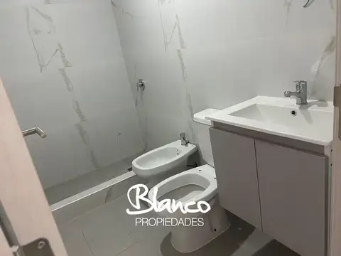 Departamento en Alquiler en La Lonja, USD 900