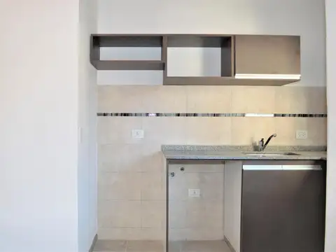 ALQUILER DEPARTAMENTO 2 AMBIENTES EN SAN MARTIN CON BALCON MENOS DE 10 AÑOS DE ANTIGÜEDAD