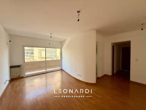 Departamento tres ambientes con cochera - ID 3428
