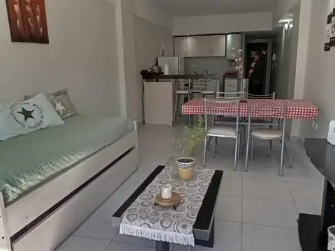 Departamento en Alquiler en Zona Guemes, $ 880.000