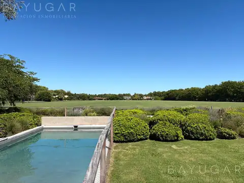 Venta - Gran Casa en Centauros Polo Club / Pilar