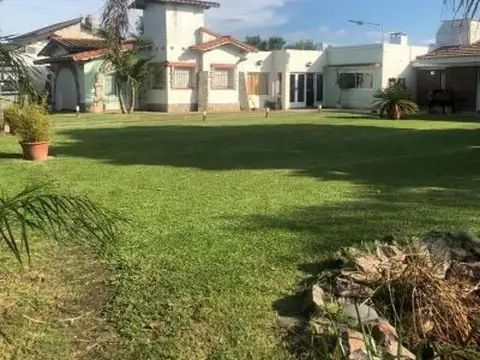 Casa en venta en Ensenada Punta Lara