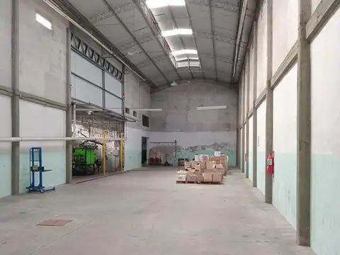 Galpón en la calle Ucrania Lanus
