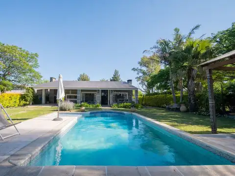 Casa 3 ambientes con 2 baños