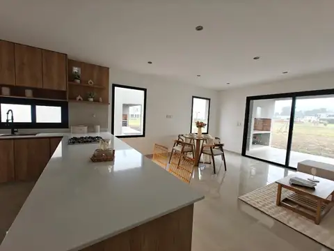 Casa en venta en Pilar del Este Santa Elisa