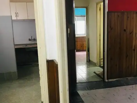 Depto Tipo Casa en Venta en Villa del Parque, USD 135.000