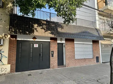 VENTA CASA EN IRIONDO AL 300 CON PATIO + TERRAZA