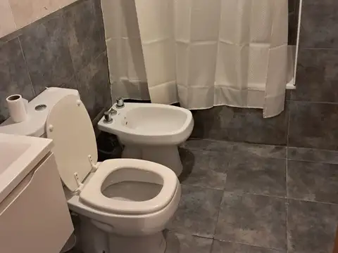 Departamento en Alquiler con 1 cochera