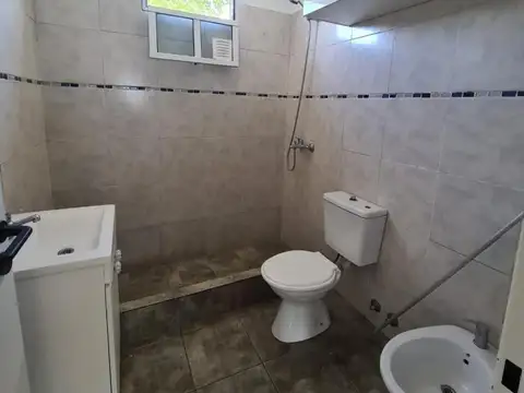 PH en venta - 9 Dormitorios 6 Baños - Cochera - 700Mts2 - Garin, Escobar