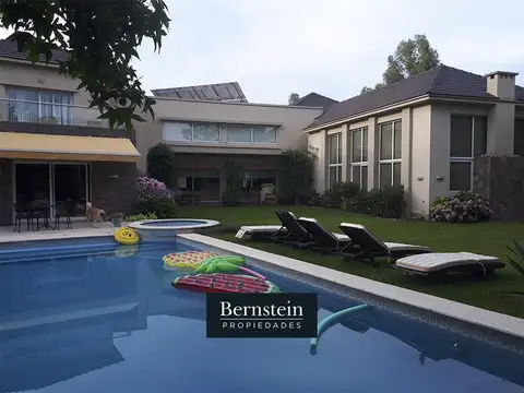 RESIDENCIA EN VENTA :: EL CASCO DE LELOIR :: 2240m2 :: 962M2