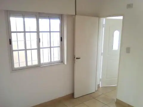 Depto Tipo Casa 2 ambientes con 1 baño