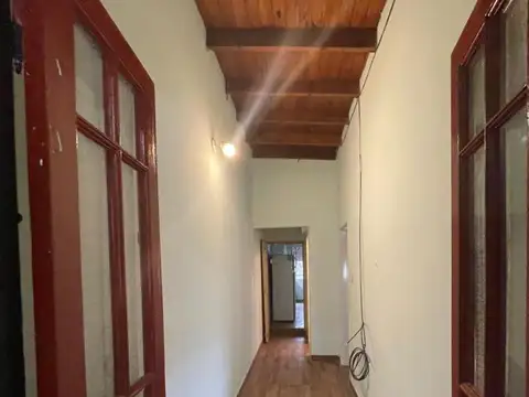 Casa 2 ambientes con 1 baño
