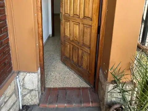 Casa en Alquiler en Haedo, $ 1.100.000
