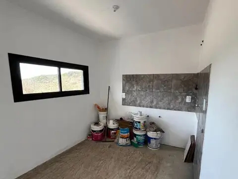 Casa 3 ambientes con 1 baño