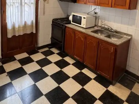 Casona En Güemes, Fines Comerciales.