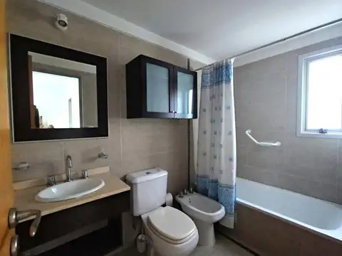 Departamento dos ambientes en primer piso - Castelar Sur