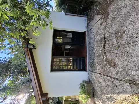 Casa 6 ambientes con 4 baños