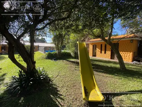 Quinta en Venta con 2 cocheras