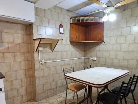 VENTA TIPO CASA 4 AMBIENTES QUINCHO TERRAZA FLORESTA
