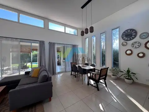 Casa en Venta en Pilar del Este - Santa Emilia, USD 160.000