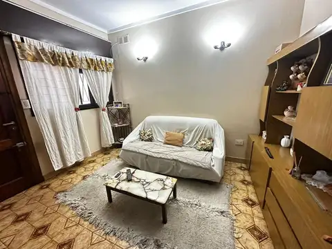 VENTA CASA 3 AMBIENTES GARAGE QUINCHO PATIO JARDÍN LANÚS OESTE LANUS