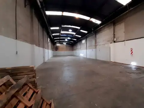 Depósito Galpón  en Alquiler en Villa Raffo, Tres de Febrero, G.B.A. Zona Oeste