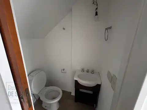 Depto Tipo Casa 4 ambientes con 1 baño