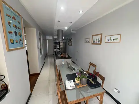 Casa 6 ambientes con 2 baños