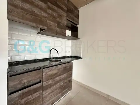 HERMOSA OFICINA LELOIR PLAZA GREEN HALL